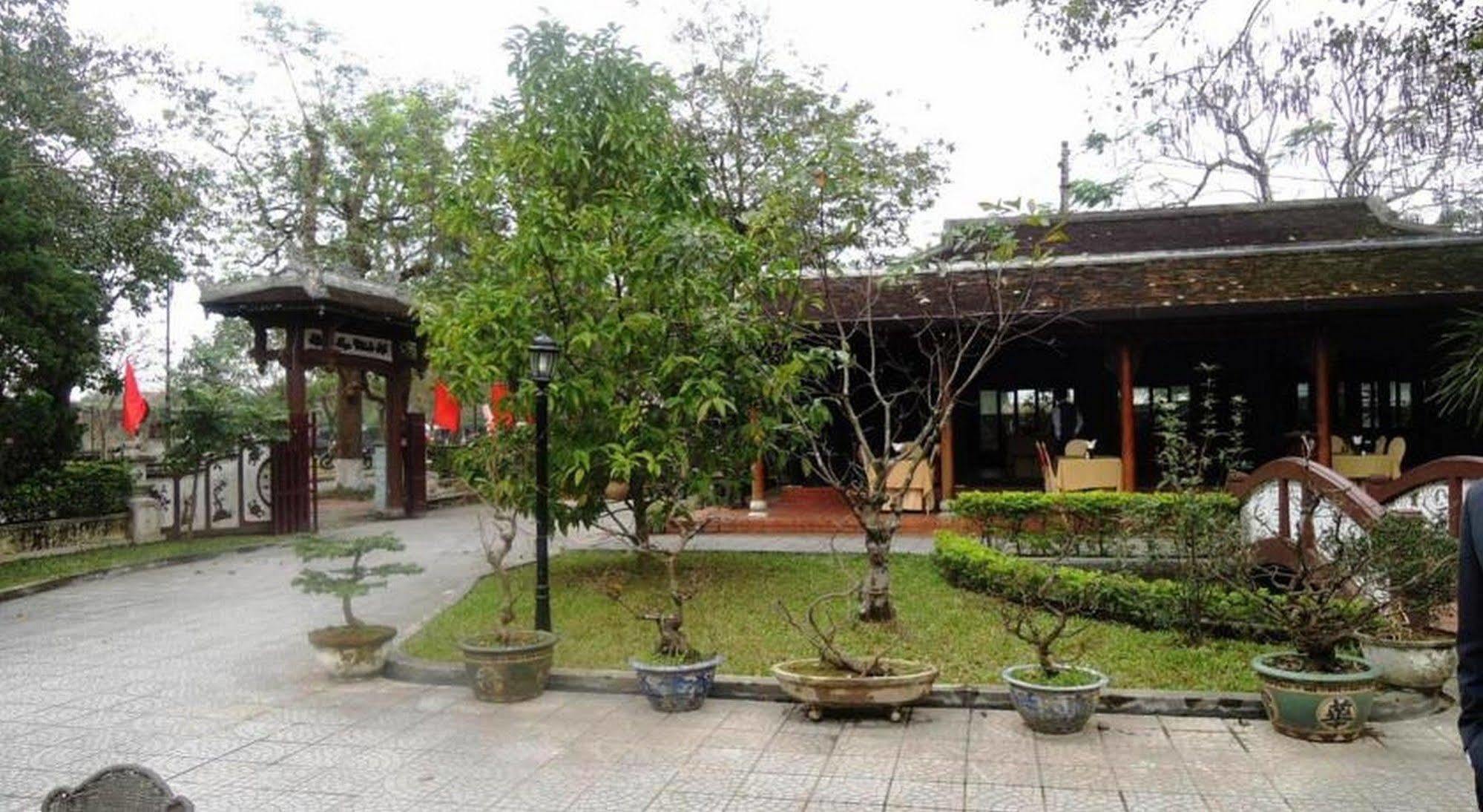 Thanh Noi Hotel Hue Exterior foto